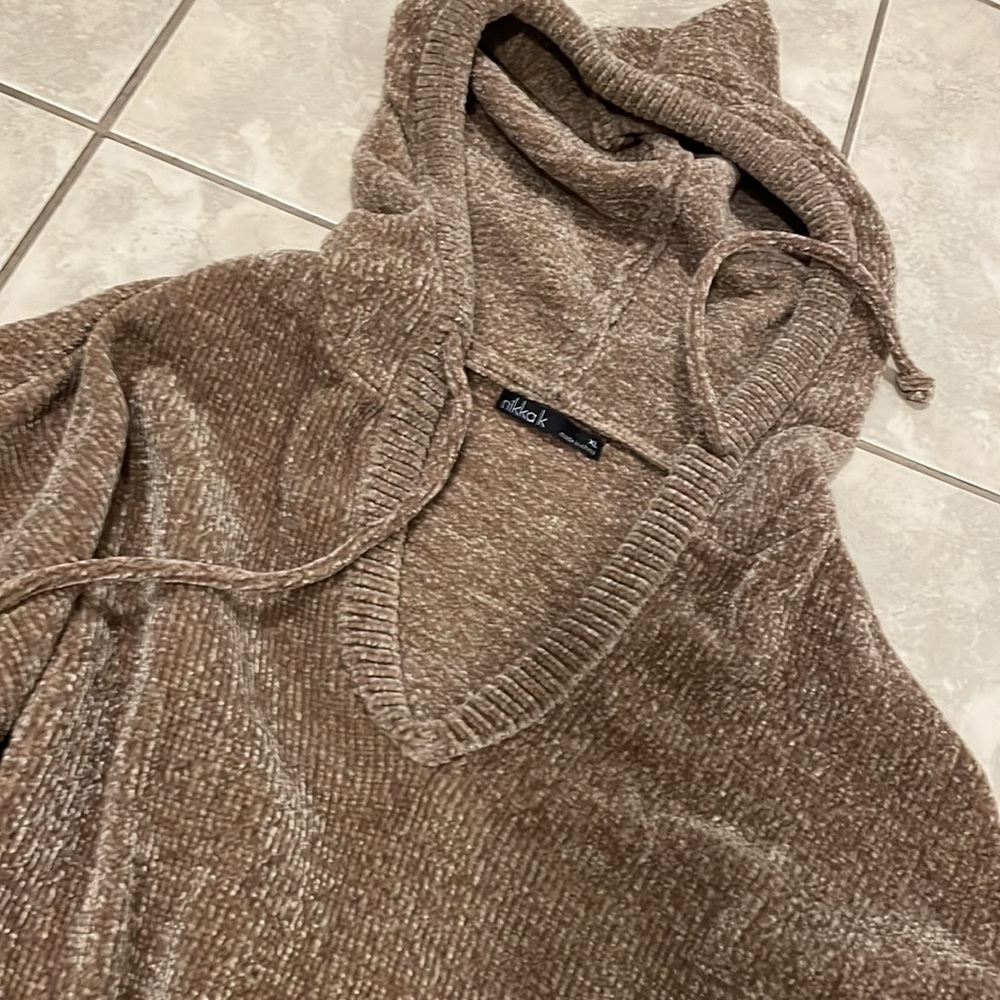 Sweater - Picture 2 of 3